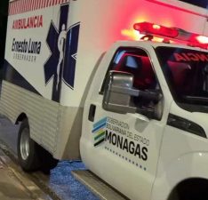 Gobernador Ernesto Luna entrega ambulancia al Hospital “Dr. Pedro Villarroel” del municipio Acosta